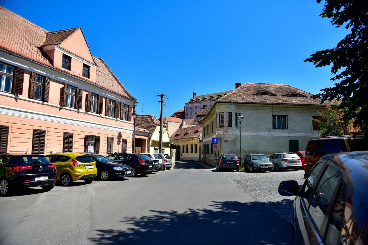 Old City Apartment Сибиу Экстерьер фото